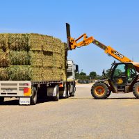 Stacking Bales the Ezy Way